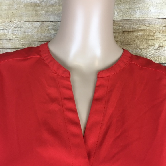 Banana Republic Red Sleeveless Blouse - Picture 2 of 8